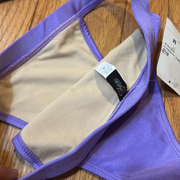 NWT💜 Low-Rise Bikini Top & Bottoms Set - Picture 5 of 8